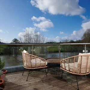 4* Inn The Boathouse