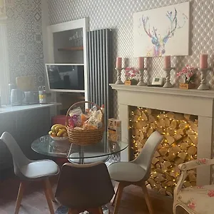  Apartamento Georgian At Thomas Street Double Bedroom And Two Single Trundle Beds