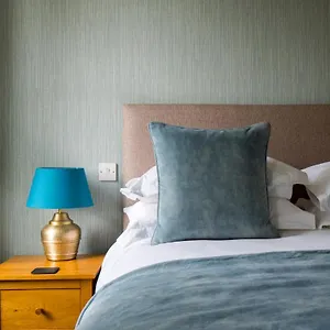 Guest house Chestnuts House Boutique, Bath