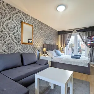 guest-rooms-near-city-centre-anfield-4-rooms-3-baths.hotelsin-chester.com/
